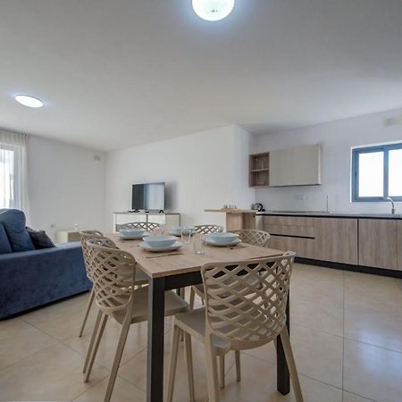 Point G&V Apartment Sea Front Bugibba St. Paul's Bay Esterno foto