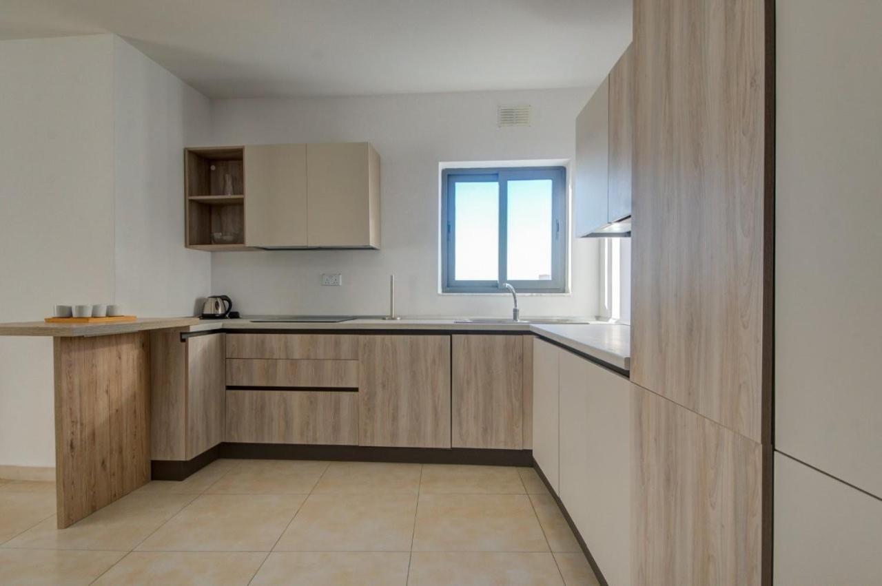 Point G&V Apartment Sea Front Bugibba St. Paul's Bay Esterno foto